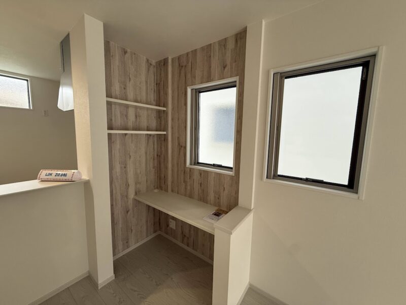 キッチン横のカウンタースペース