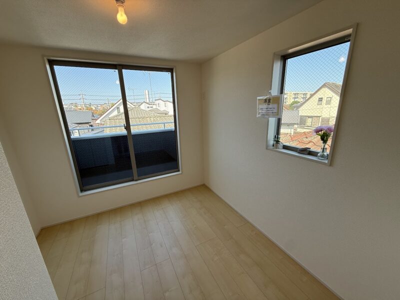 ３階約4.75帖の洋室